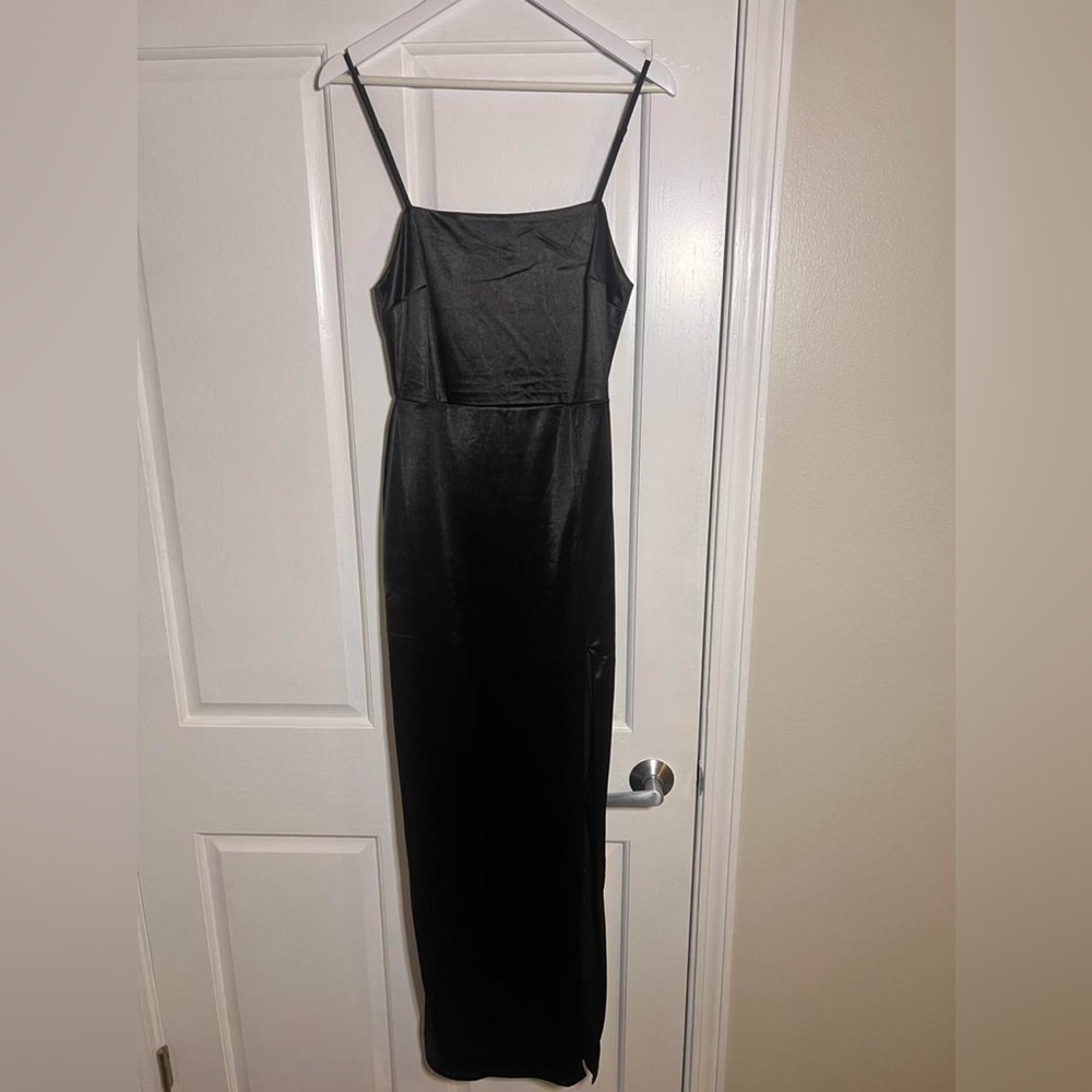 Lulu's Classic Black Maxi Dress with Spaghetti Straps